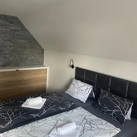 Lakeside Lipno Club Апартаменты *