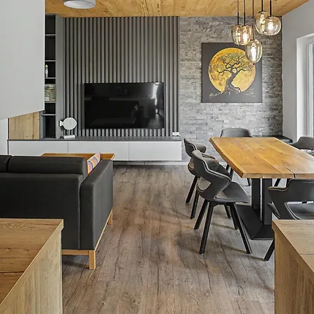 Lakeside Lipno Club Apartment Frymburk