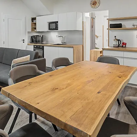 Lakeside Lipno Club Apartment Frymburk