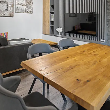 Lakeside Lipno Club Apartment Frymburk