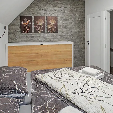 Lakeside Lipno Club Apartment *